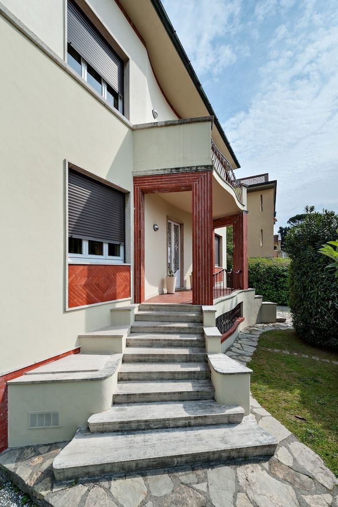 LUCCA IN VILLA ELISA3