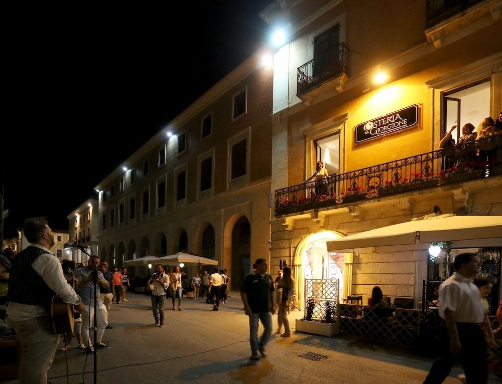 Hotel Centrale0
