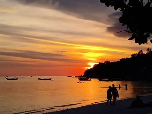 ซีทัช หลีเป๊ะ ไอส์แลนด์ รีสอร์ท (Z-Touch Lipe Island Resort)3