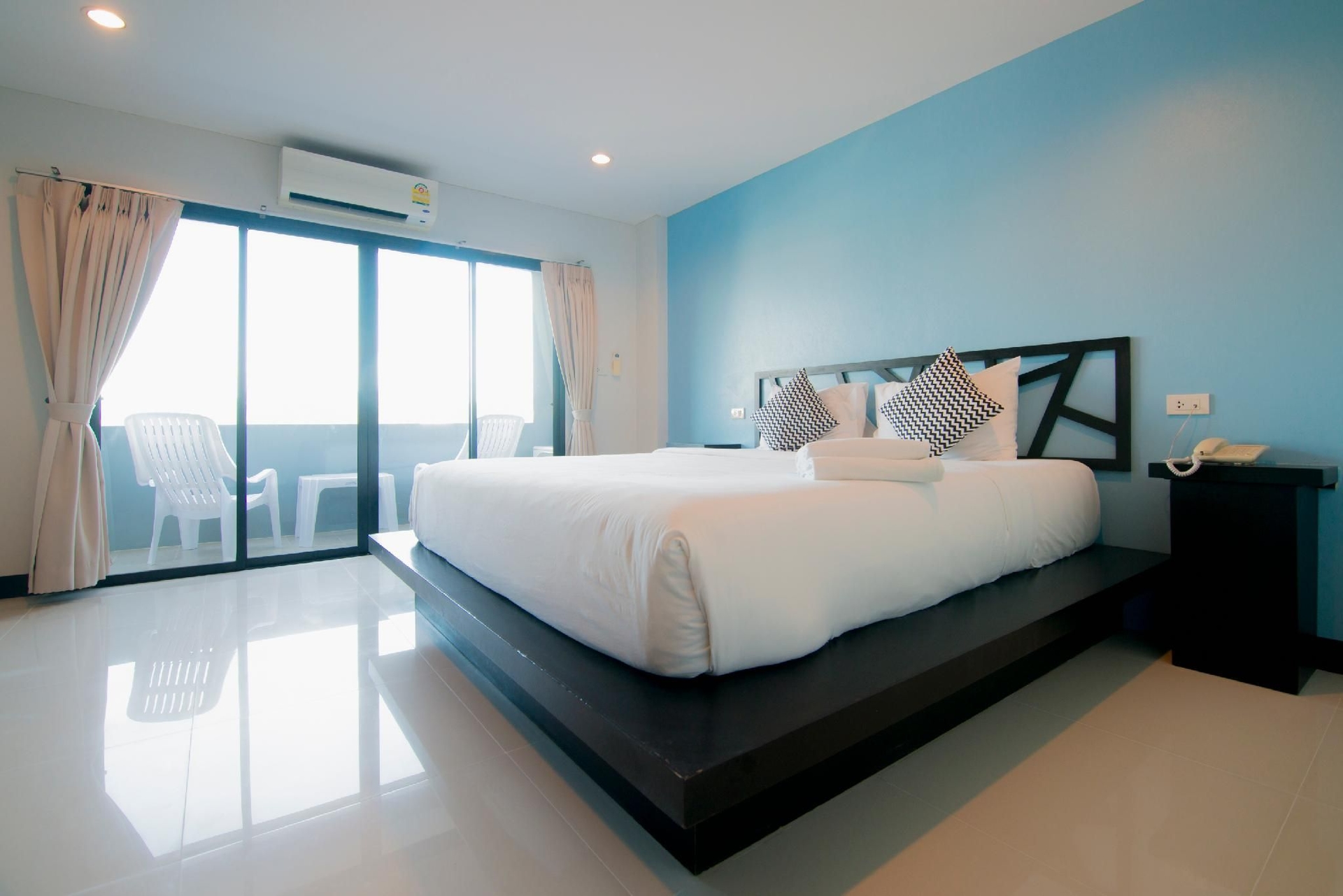 Sleep Whale Hotel3