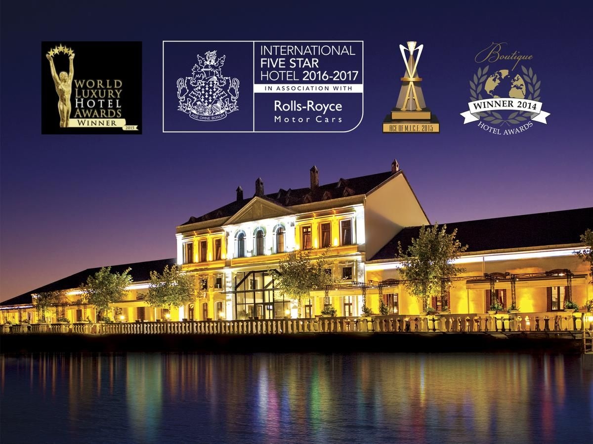 Montania Special Class Hotel0
