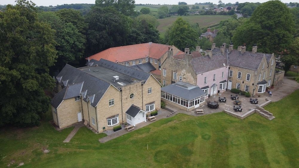 Hall Garth Hotel1
