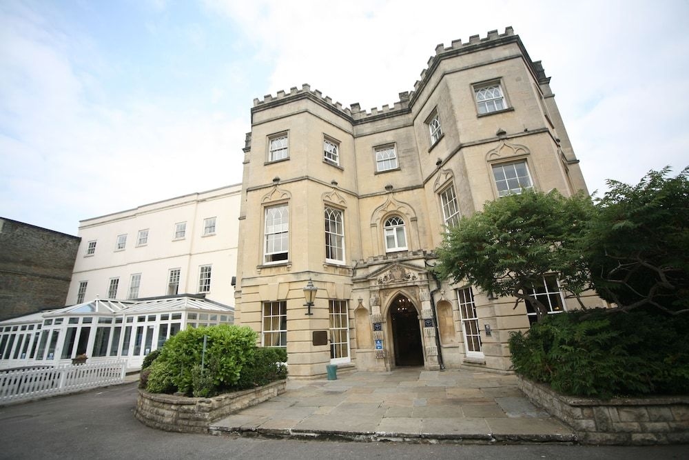 Arnos Manor Hotel3