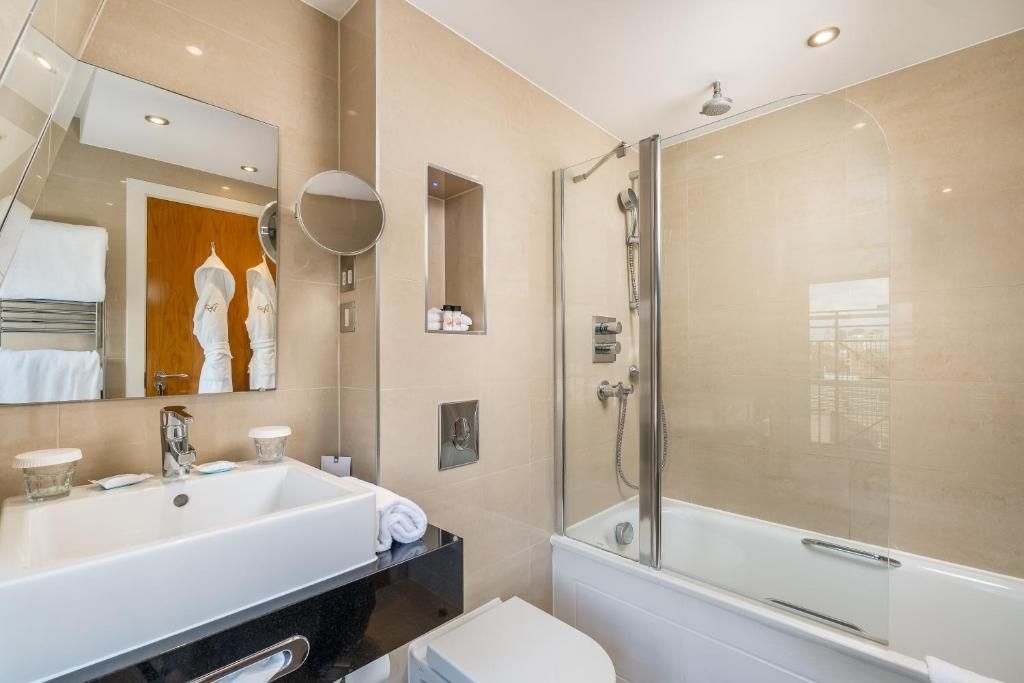 Washington Mayfair4