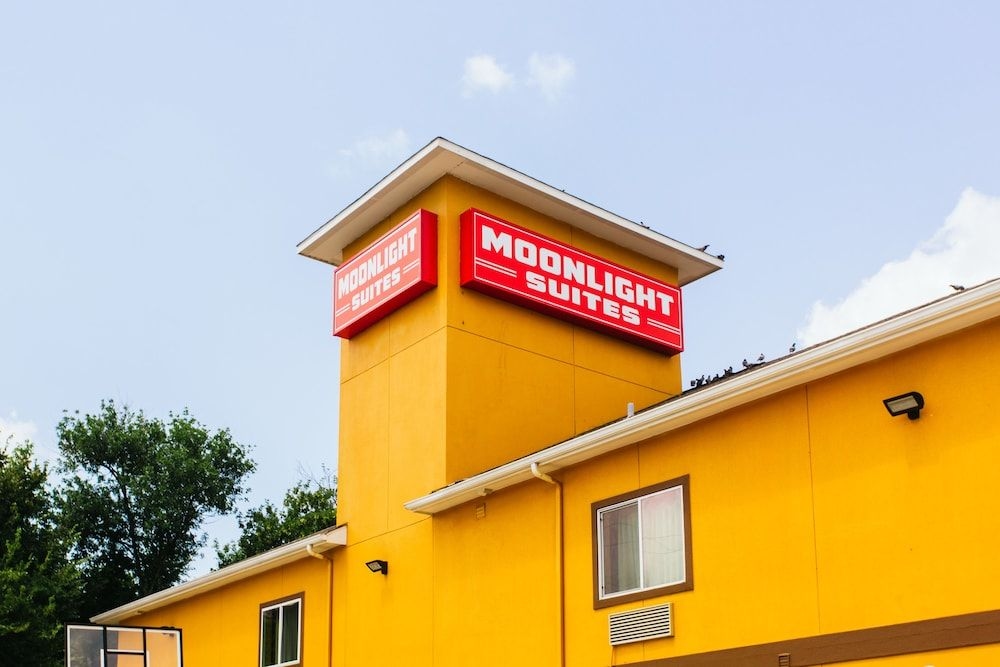Moonlight Suites2