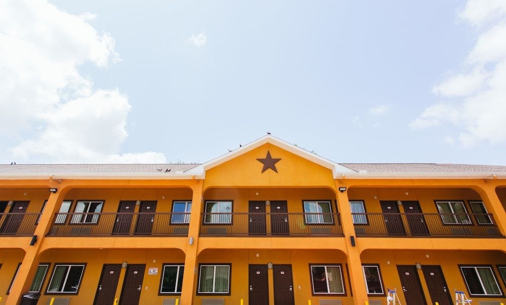 Moonlight Suites4