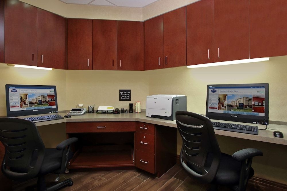 Hampton Inn Suites Murray3