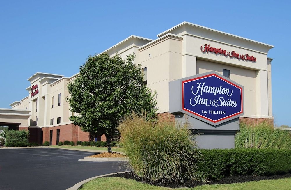 Hampton Inn Suites Murray1