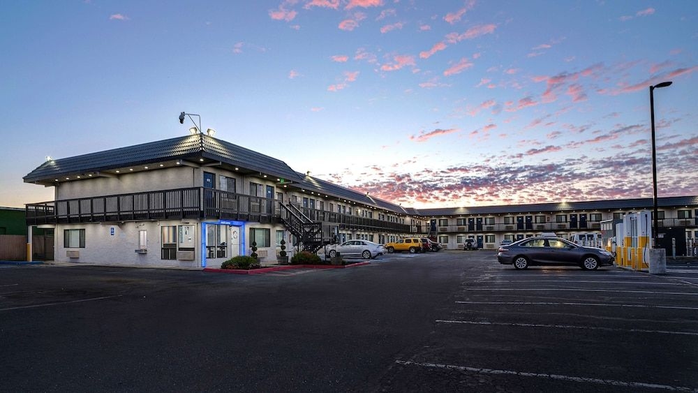 Motel 6 Eureka0