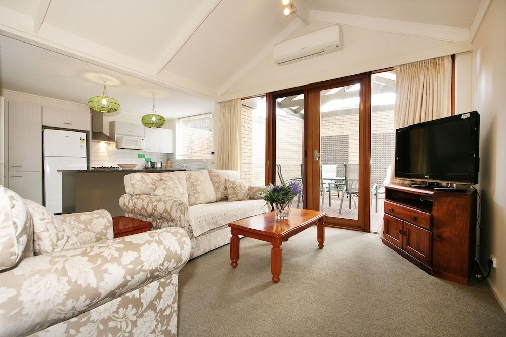 Wattle Holiday Rental2