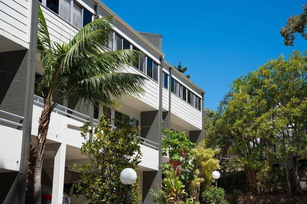 Palm Court Noosa0