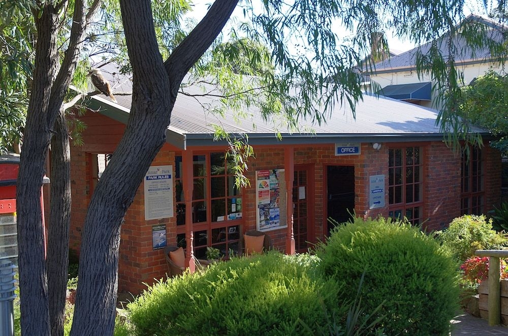 Amaroo Holiday Park0