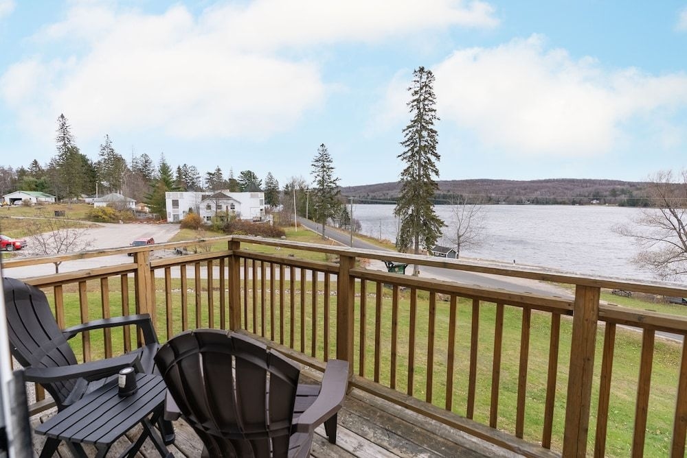Getaways At Haliburton Heights1