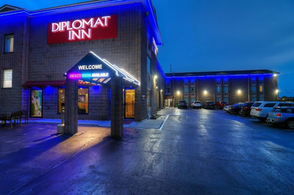 Diplomat Inn2