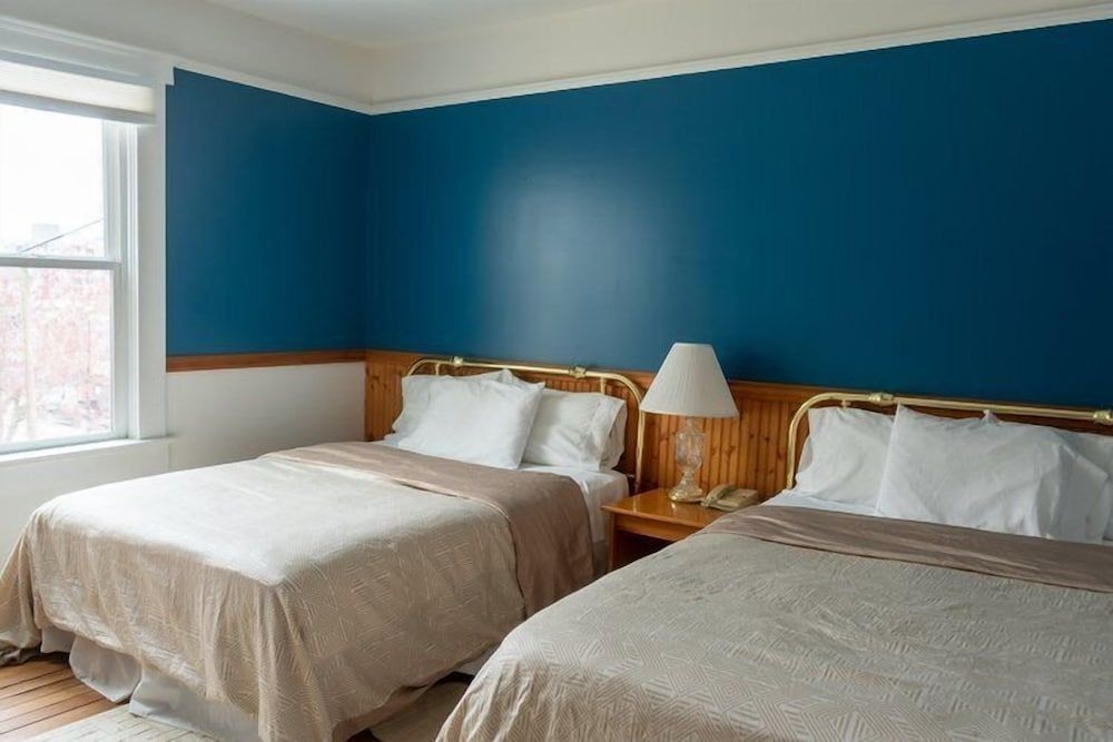 Royal Hotel3