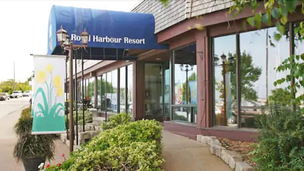 Royal Harbour Resort3