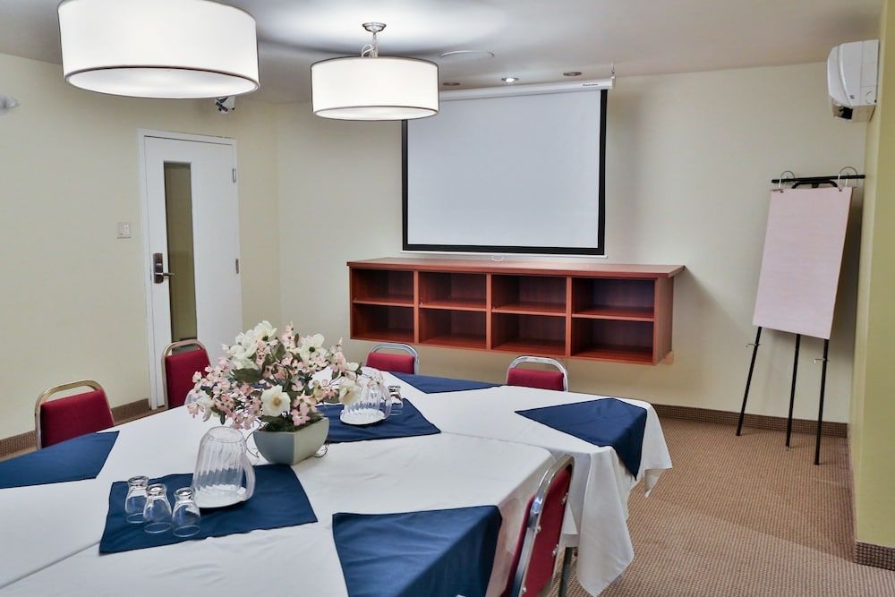Quality Inn & Suites Le Versailles4