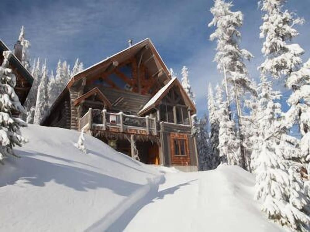 Kowal Ski Cabin by Apex Accommodations0