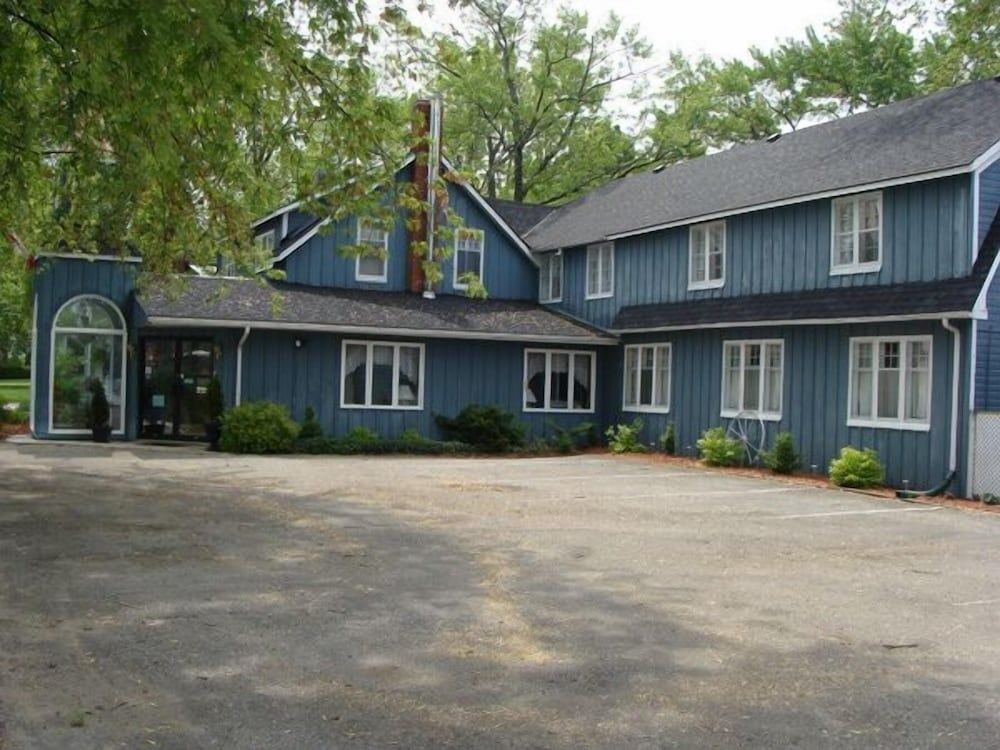 Windspire Inn1
