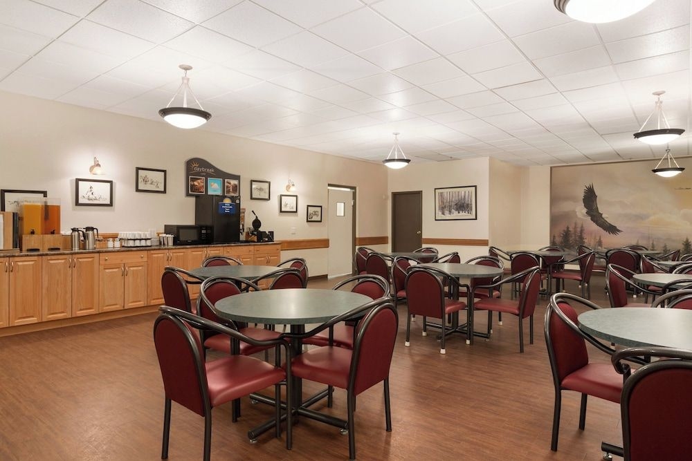 Days Inn High Prairie3