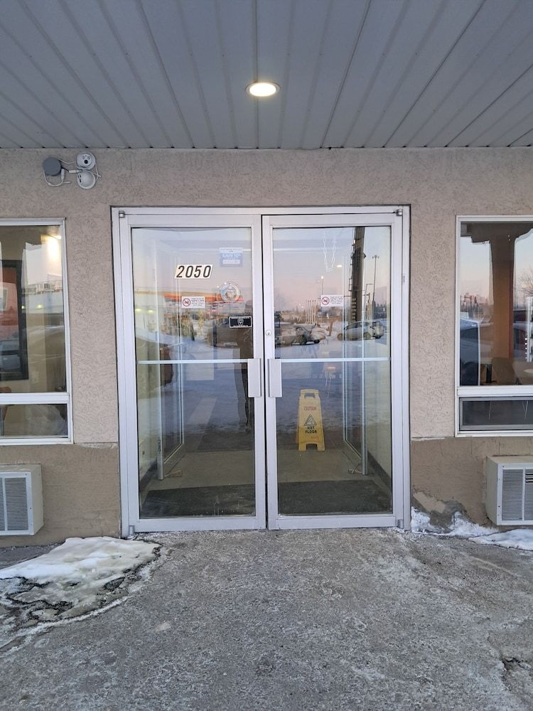 Motel 6 Regina, SK1