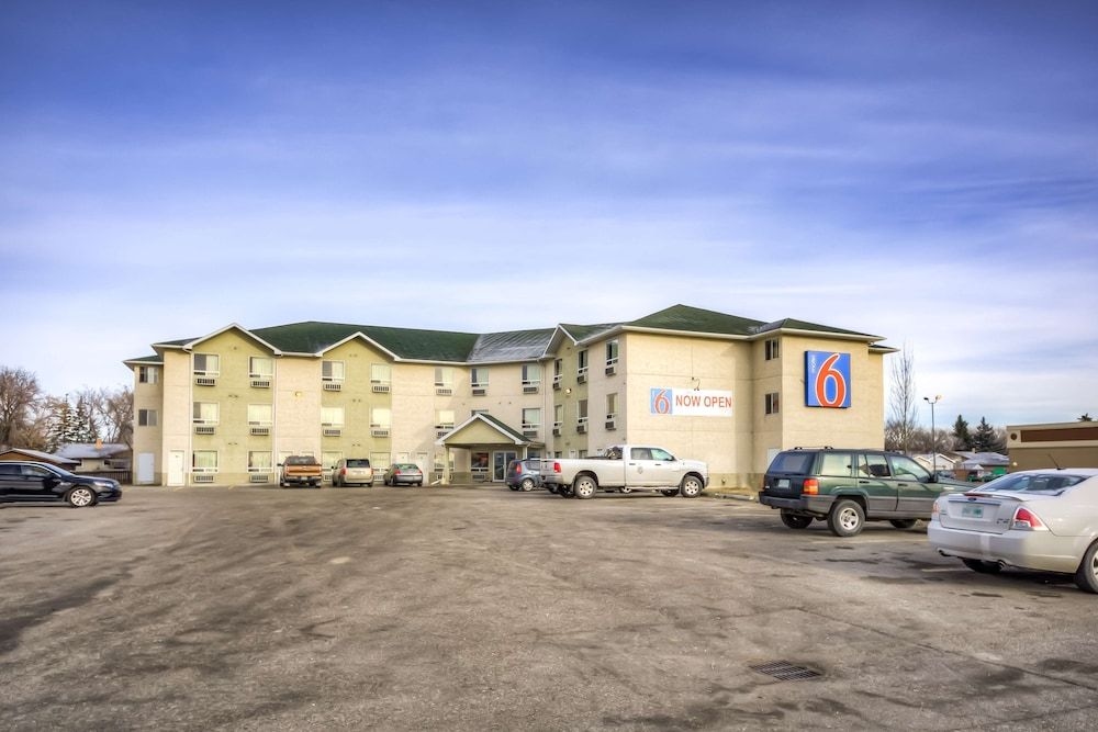 Motel 6 Regina, SK0