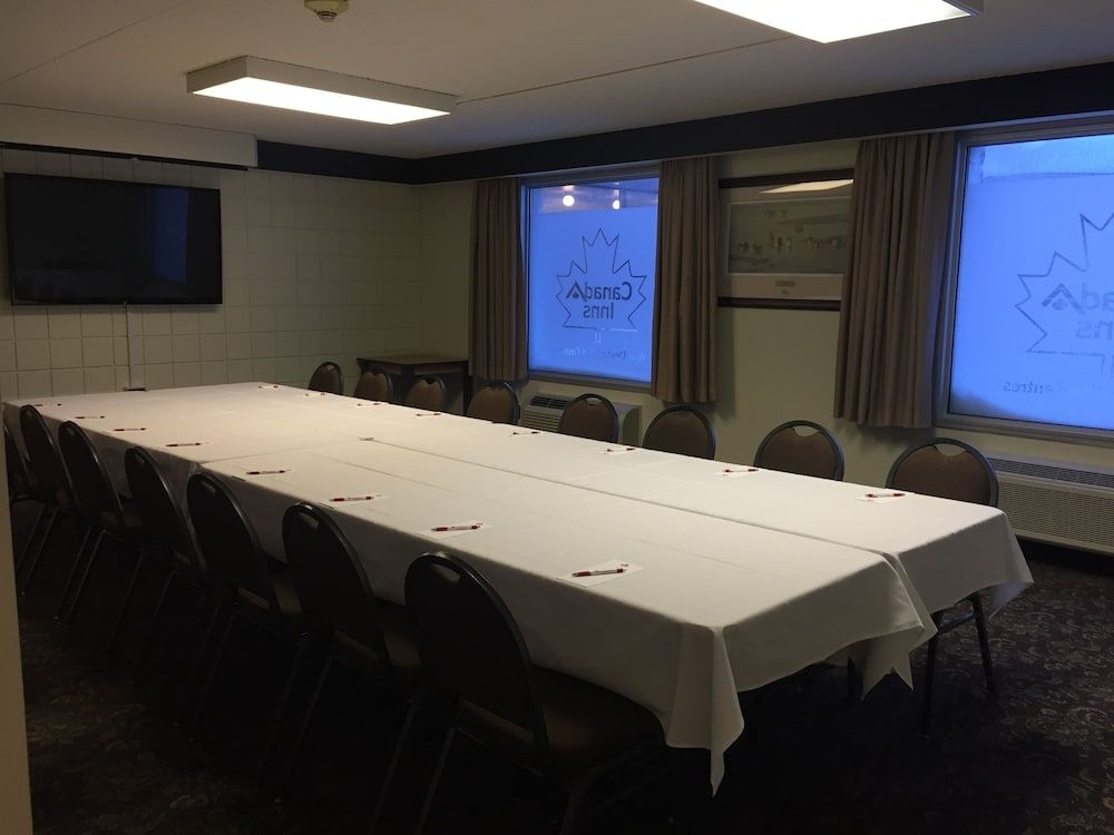 Canad Inns Destination Centre Transcona4