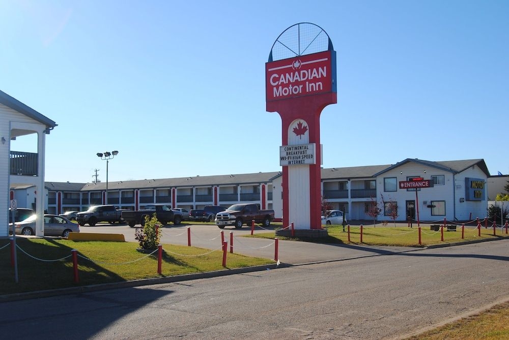Canadian Motor Inn0