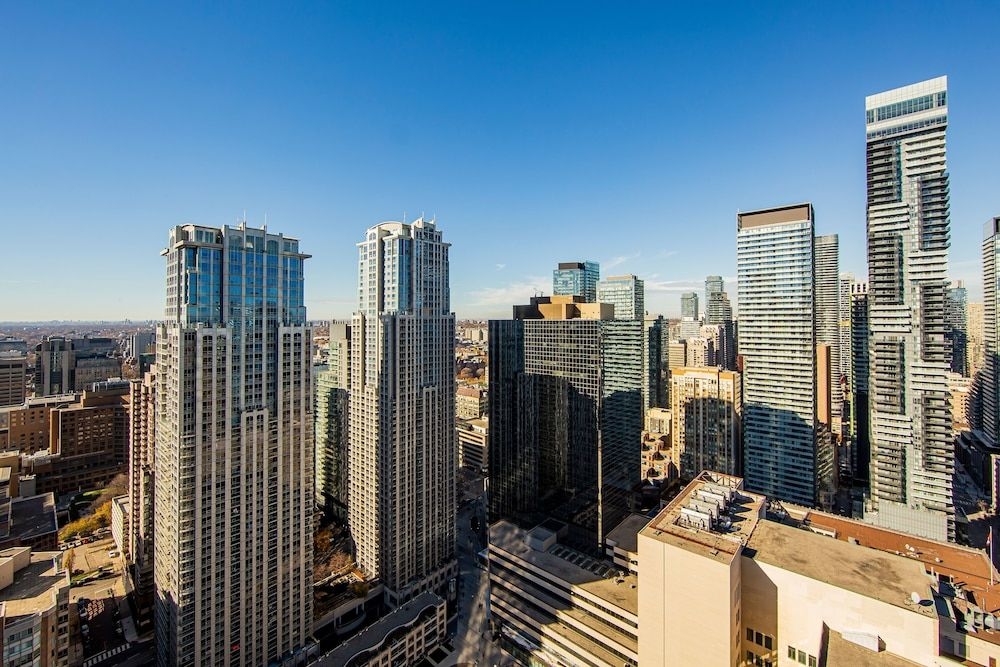 Canada Suites on Bay0