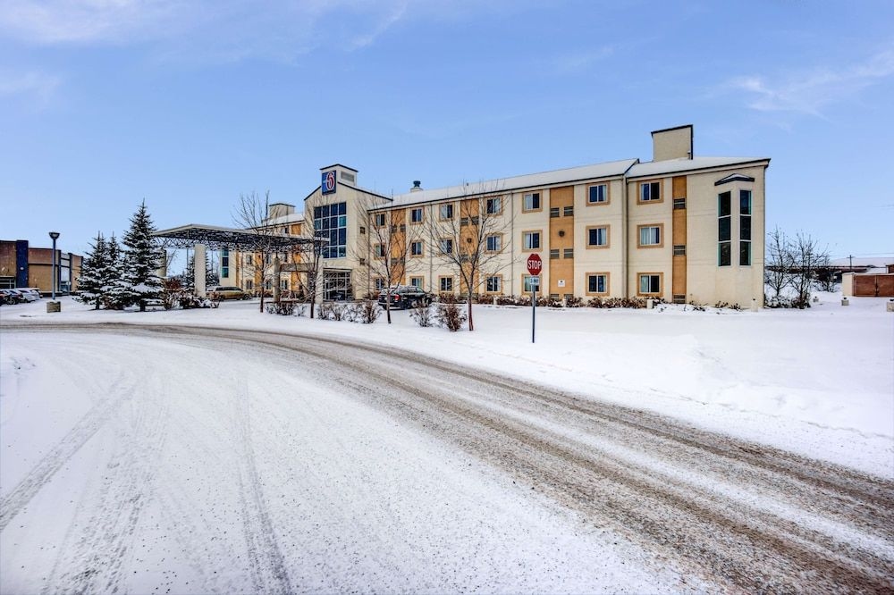 Motel 6 Red Deer4