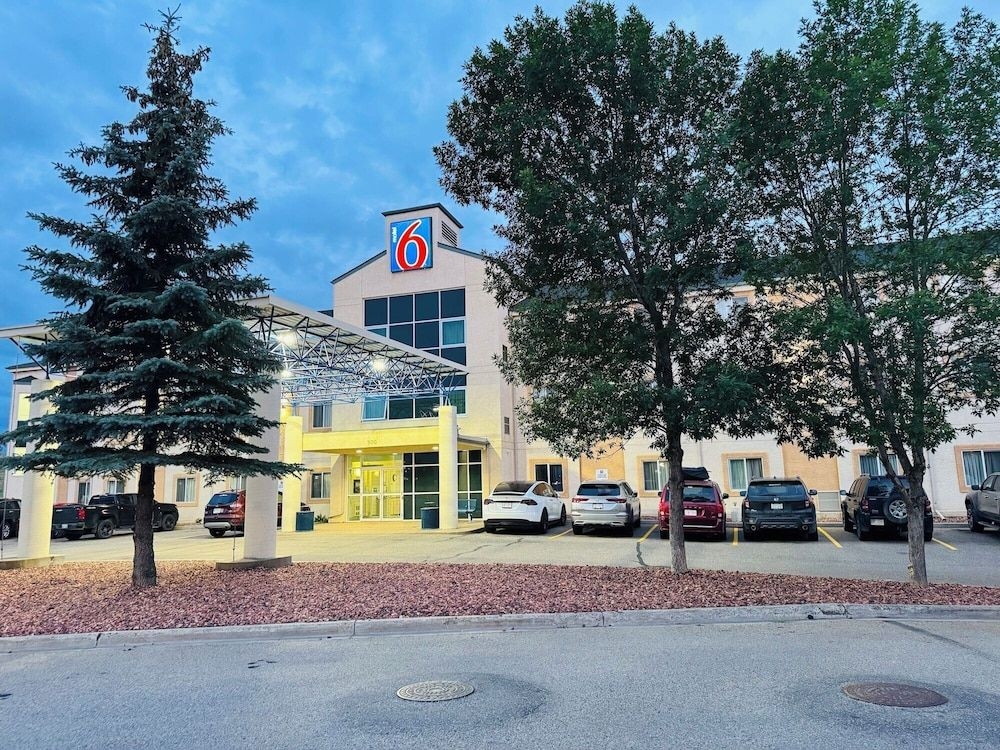 Motel 6 Red Deer1