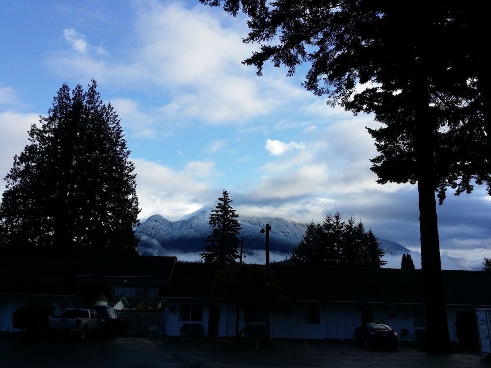 Skagit Motor Inn1