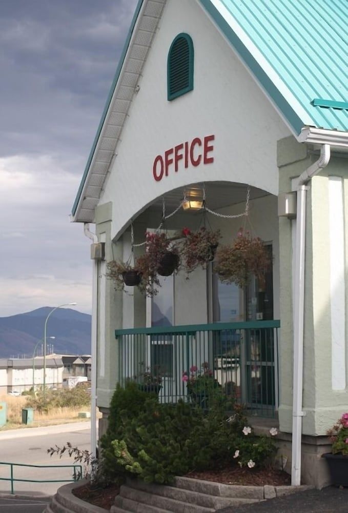 ALPINE MOTEL3