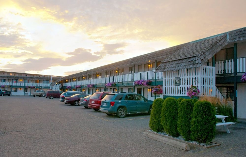 Grama's Inn0