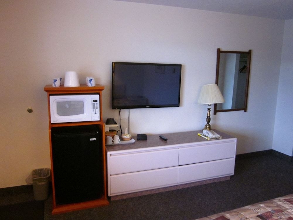 Chinook Motel3