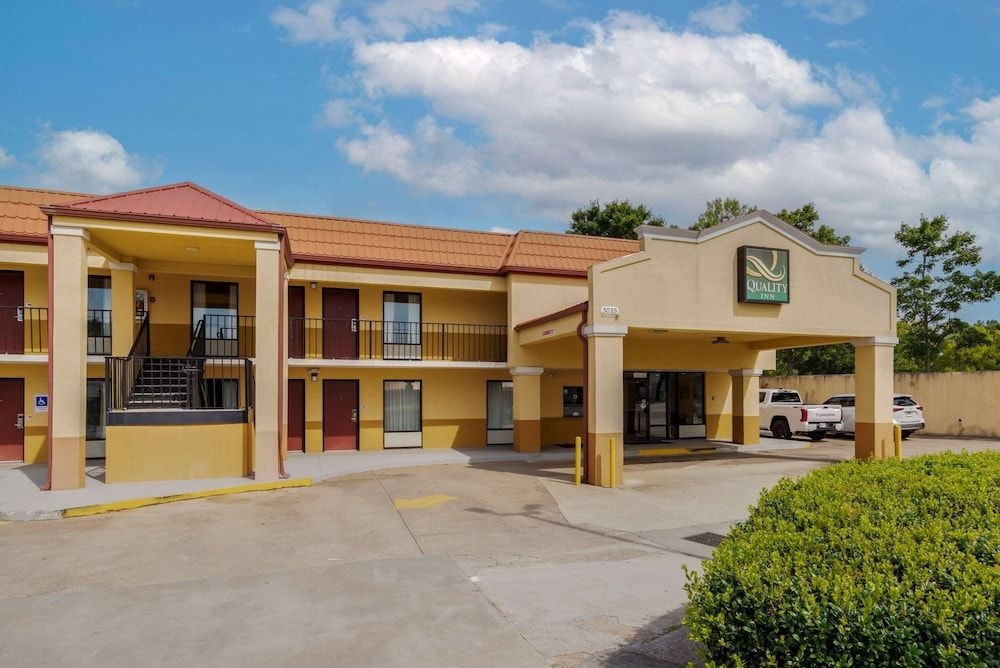 Quality Inn1