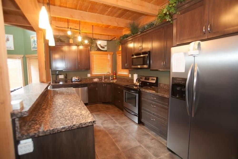 Snow Ridge by Apex Accommodations4
