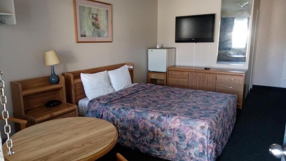 Tropicana Inn4