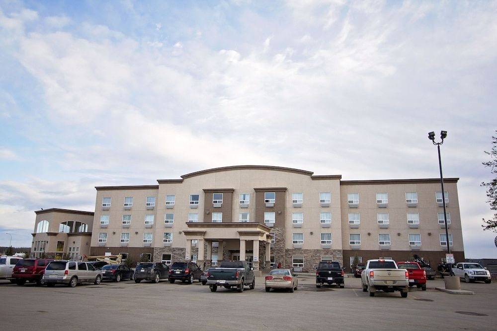 Service Plus Inns & Suites Drayton Valley1