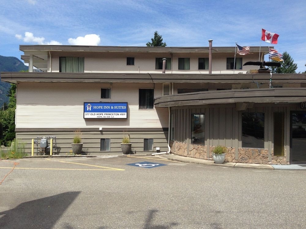 Canadas Best Value Inn - Hope3