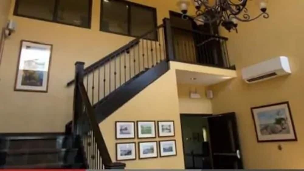 Midland Inn & Suites3