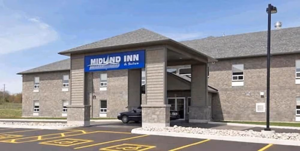 Midland Inn & Suites0