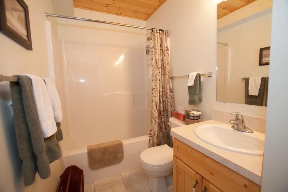 Outlaws Inn by Apex Accommodations2