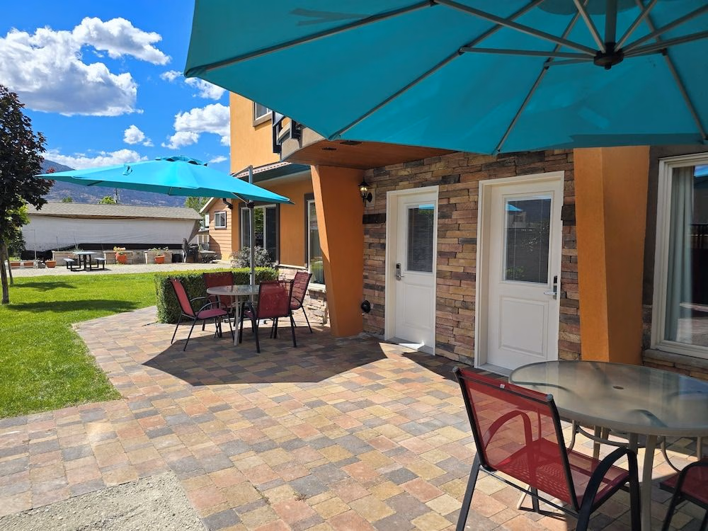 Sahara Courtyard Inn2