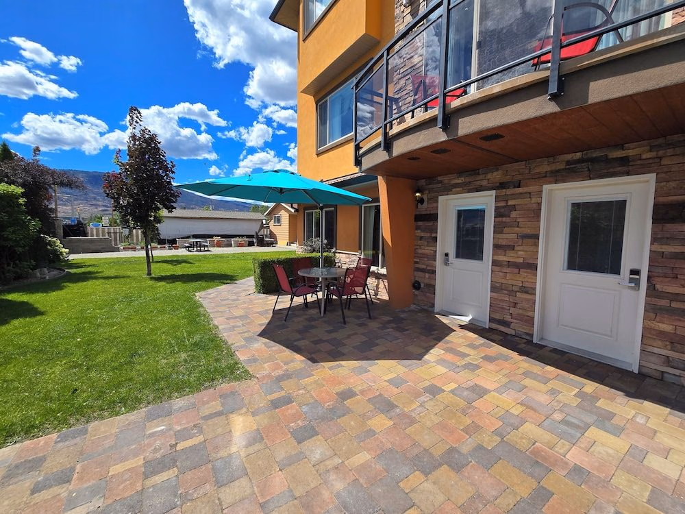 Sahara Courtyard Inn3