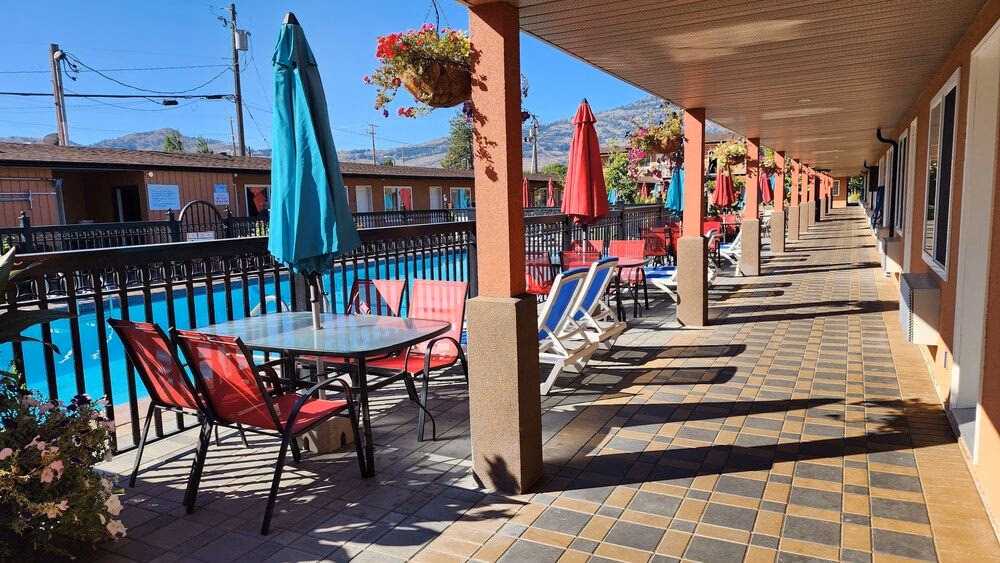 Sahara Courtyard Inn1