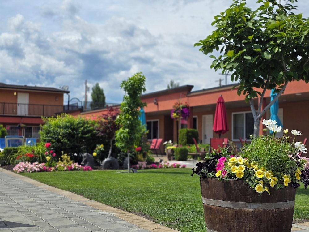 Sahara Courtyard Inn4
