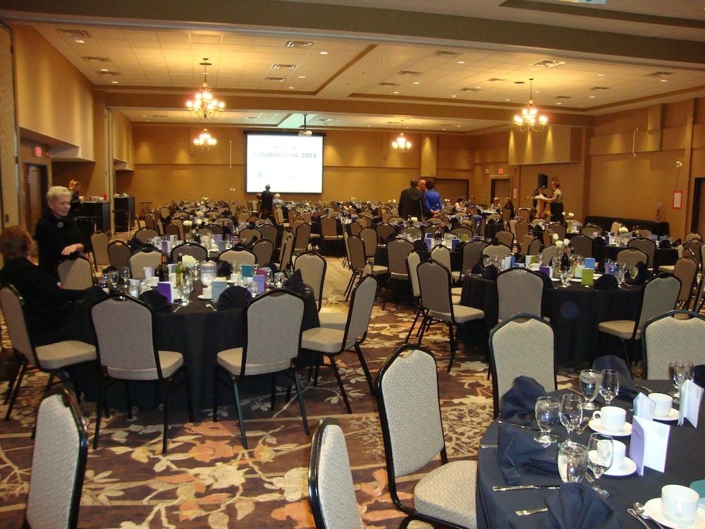 Pomeroy Inn & Suites3