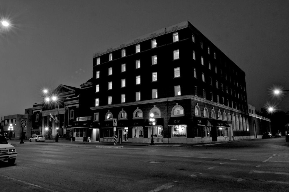 Grant Hall Hotel0