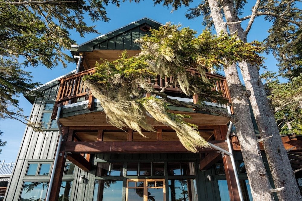 Middle Beach Lodge3
